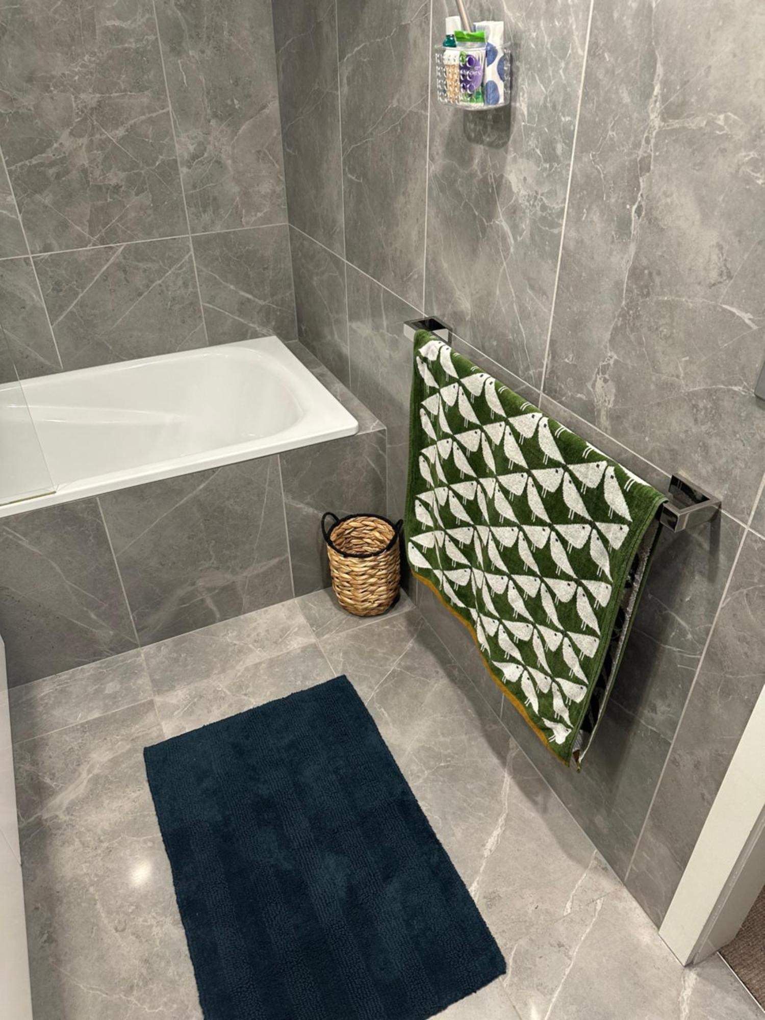 Private 1 Bed Accom With Bathroom In A 3 Bed Apartment - Melb Cbd, Regency Towers - Free Parking, Wifi And Pool Melbourne Exterior photo